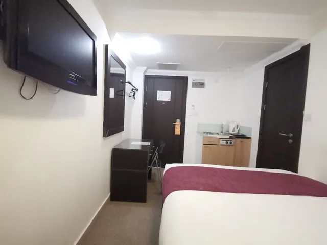 Economy Double Basement room، The Royale Chulan Hyde Park 2/10