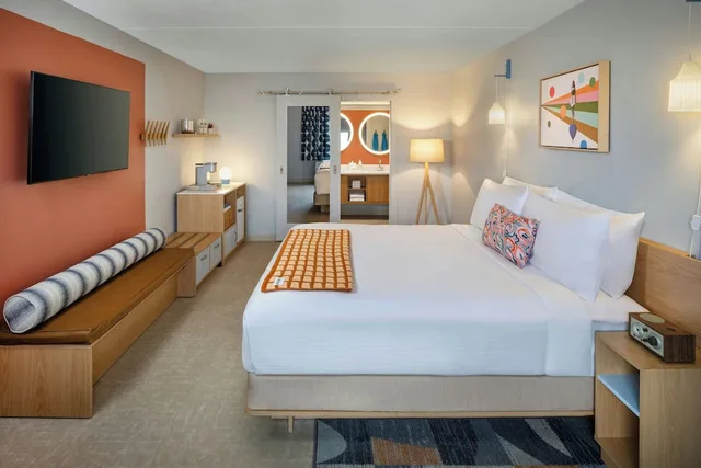 Standard, King Bed, The Wayback Pigeon Forge A Tribute Portfolio Hotel 1/4
