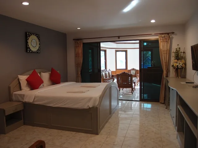 Family Suite, 1 Single and 2 Double Beds، Blue Garden Resort Pattaya 2/10