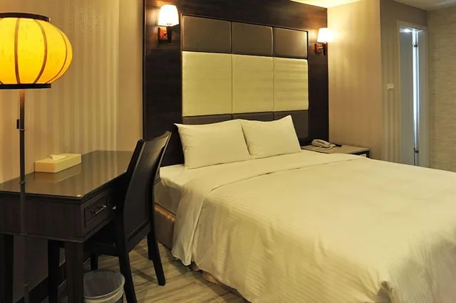 غرفة قياسية بسرير مزدوج، Maple Hotel 2/5