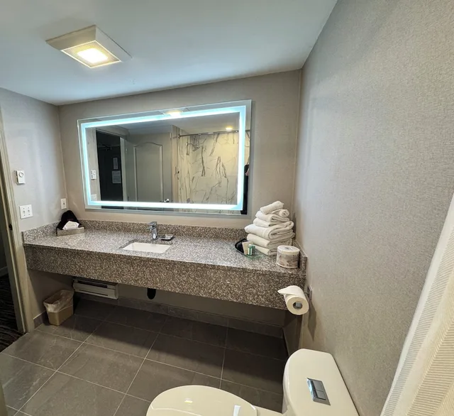 غرفة قياسية بسريرين كوين مع أريكة، Best Western Mountainview Inn 6/7