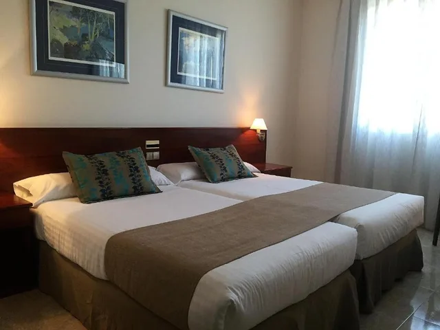غرفة قياسية بسرير مزدوج أو سريرين منفصلين، Hotel Checkin Valencia Ciscar 1/1