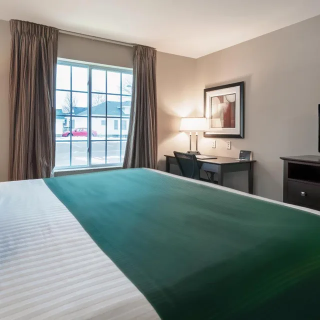 Room, King Bed, Cobblestone Inn & Suites Durand 3/8