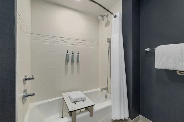 استوديو بسرير كينج مع أريكة لذوي الإعاقة، Residence Inn by Marriott Paducah 5/5