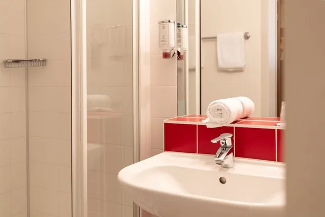 City, Double Bed, Garden View، Senator Hotel Vienna 5/7