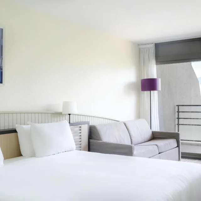 Room, Double Bed, Lateral Side Sea View، Thalazur Antibes - Hotel & Spa 4/5