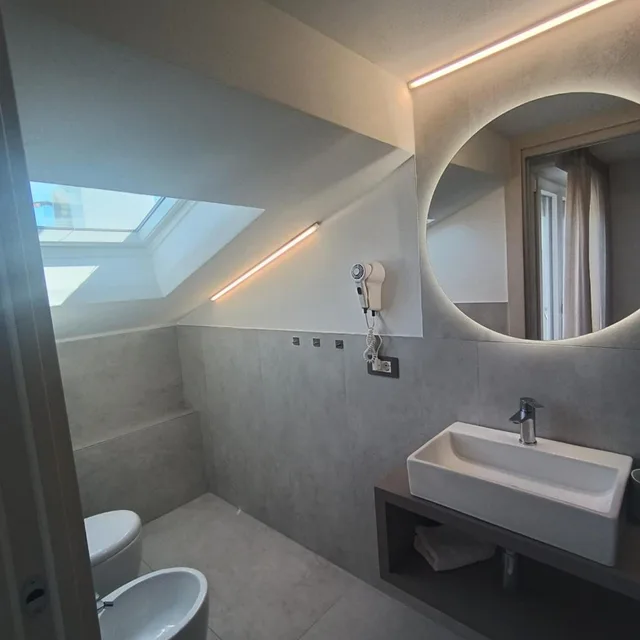 غرفة سوبيريور ثلاثية بإطلالة على البحر، Hotel Cannes 5/7