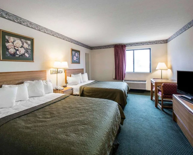 Room, 2 Queen Beds, Quality Inn & Suites Caseyville - St. Louis 1/3