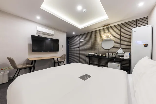 غرفة بسرير مزدوج، Hotel 24st Urban Brown Seosan Lake Park 1/1