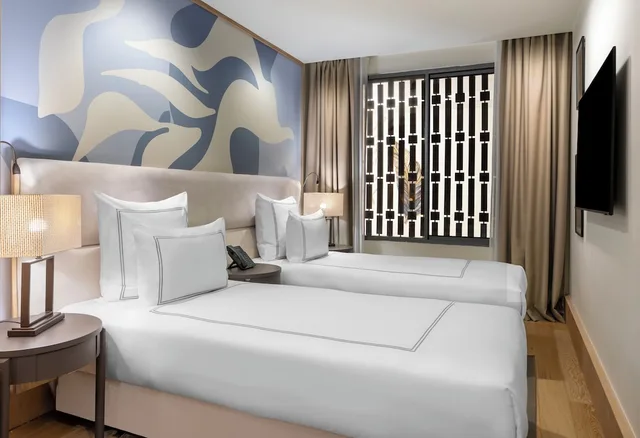 جناح تنفيذي بسريرين مزدوجين بإطلالة على البحر بغرفتي نوم، Swissotel Living Bodrum 1/3