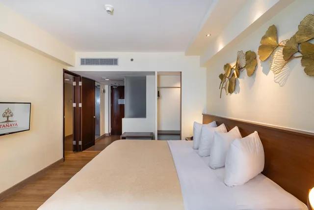 غرفة متصلة ديلوكس بسرير مزدوج وسريرين منفصلين، The Atanaya Hotel Bali 3/10