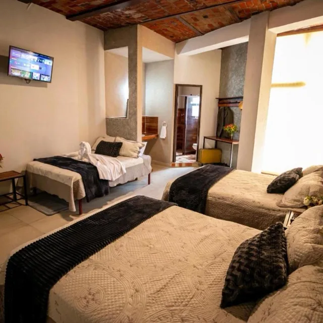 Standard Three beds، Collection O Hotel Casa Zaragoza San Juan de los Lagos 3/5