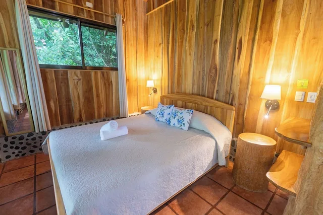 غرفة ديلوكس بسريرين مزدوجين بإطلالة على البحر، Hotel La Cusinga Eco Lodge 2/2