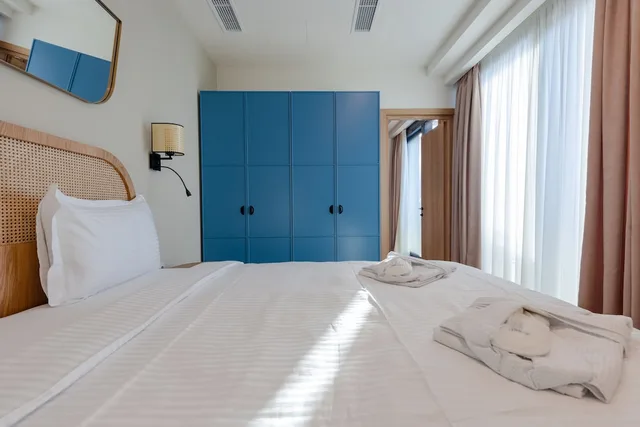 1 Bedroom, Apartment, King Bed, Sofa, MiraMar Luxury Residences 1/3