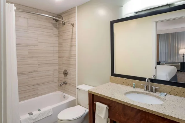 غرفة قياسية بسرير مزدوج، Best Western Inn Goshen 4/4