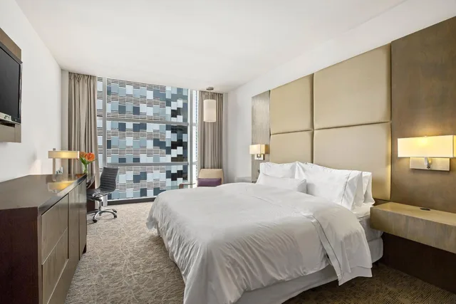 غرفة ديلوكس بسرير كينج بإطلالة على المدينة، The Westin Panama 3/5