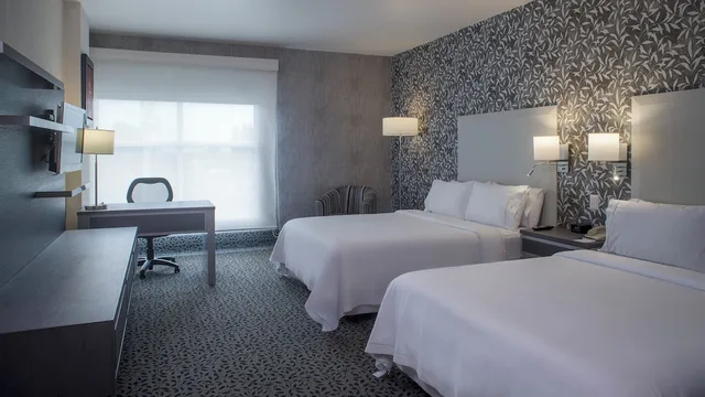غرفة قياسية بسريرين كوين بإطلالة على الحديقة، Holiday Inn Express & Suites Queretaro, an IHG Hotel 5/6