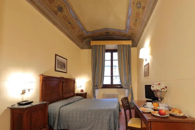 غرفة بسرير مزدوج أو سريرين منفصلين، Residenza Hotel Cimabue 7/10