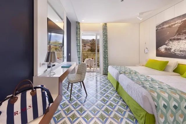 غرفة بسرير مزدوج أو سريرين منفصلين، Grand Hotel Riviera 3/3