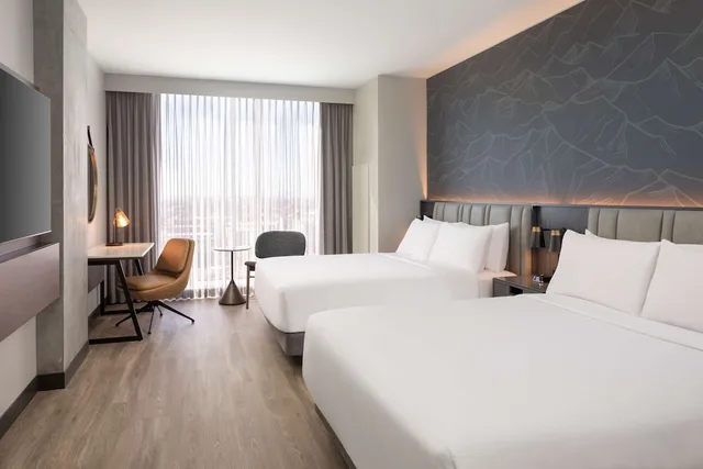 Room, 2 Queen Beds, Valley View, Sofa، Hyatt Regency Salt Lake City 1/2