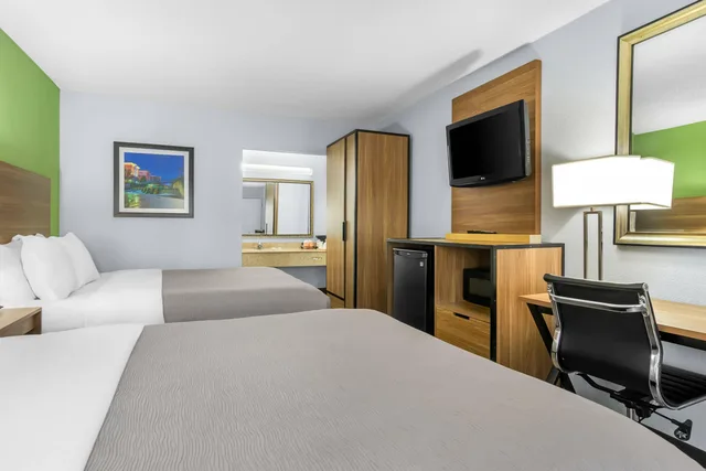 غرفة بسريرين كوين، Quality Inn & Suites Greenville - Haywood Mall 6/7