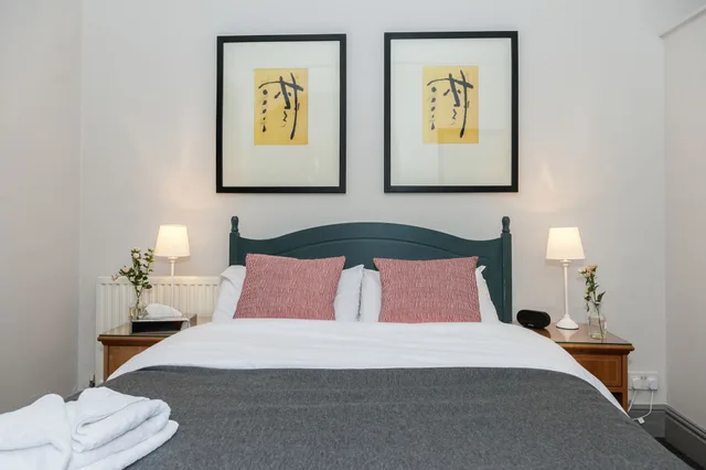 غرفة ديلوكس بسرير مزدوج بحمام مشترك، Townhouse No 12 2/5