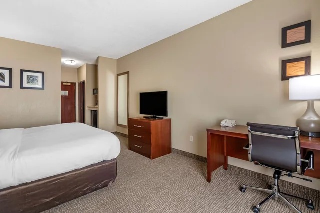 غرفة قياسية بسرير كينج، Comfort Inn & Suites St. Louis O Fallon 2/2
