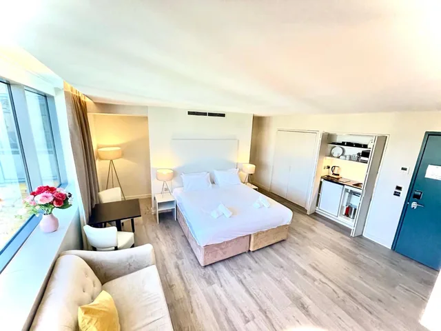 استوديو عائلي، Axiom Park Hotel 4/10
