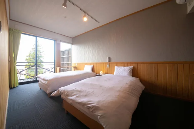 غرفة بسريرين منفصلين بإطلالة على المدينة، Ryokan Yufusan 1/1