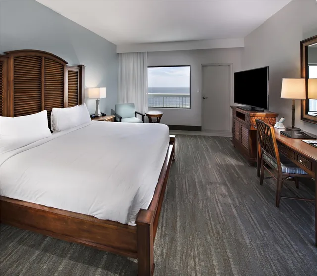 جناح بسرير كينج بغرفة نوم واحدة، Island House Hotel Orange Beach a Double Tree by Hilton 1/2