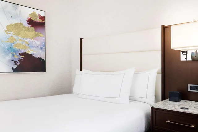 غرفة بسريرين كوين، Hilton Boston Park Plaza 2/3