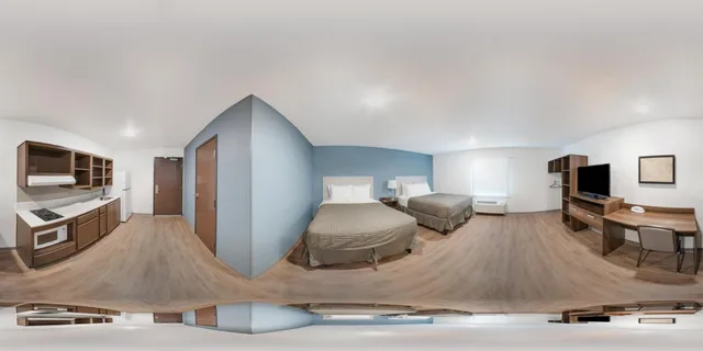 غرفة بسريرين كوين بحوض استحمام لذوي الإعاقة، WoodSpring Suites Charlotte - University Research Park 4/5
