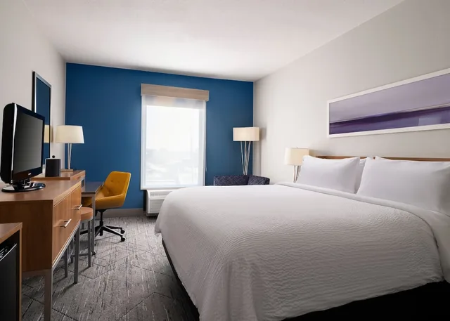 غرفة بسرير كينج، Holiday Inn Express Hotel Amp Suites New Orleans Airport South 3/5