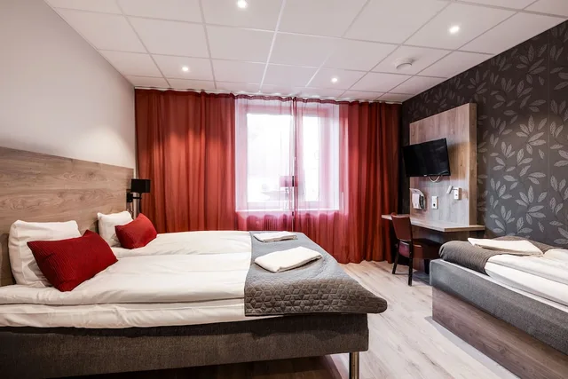 غرفة قياسية ثلاثية بحمام مشترك، Dream - Luxury Hostel 1/7