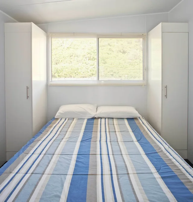 1 Bedroom, Studio, Cabin, 1 Queen and 2 Bunk Beds, BLUE LAGOON BEACH RESORT 2/3