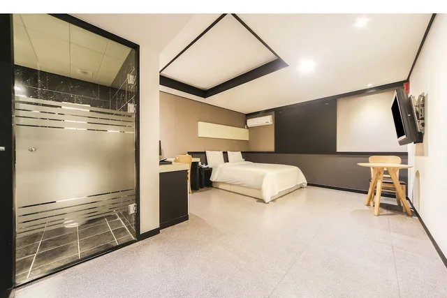 غرفة قياسية بسرير كينج، Elysee Hotel 3/6