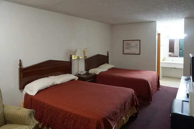 غرفة بسرير كينج للمدخنين، Hotel Altus N Main St 1/5