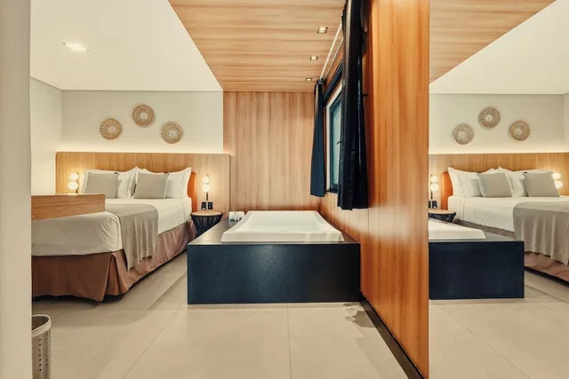 Luxury, Queen Bed, Hot Tub, Pousada Antonella 2/10