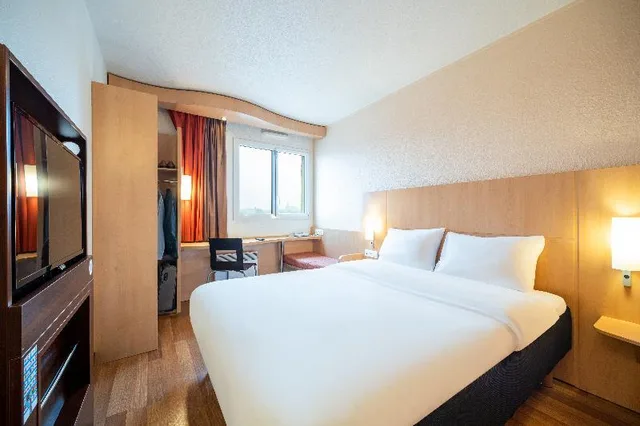 غرفة بسريرين مزدوجين، B&B HOTEL Amiens Centre Cathedrale 1/1
