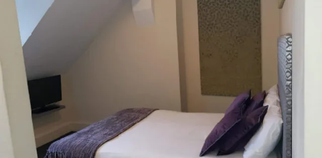 غرفة قياسية بسرير مزدوج، Devonshire House Hotel 3/9