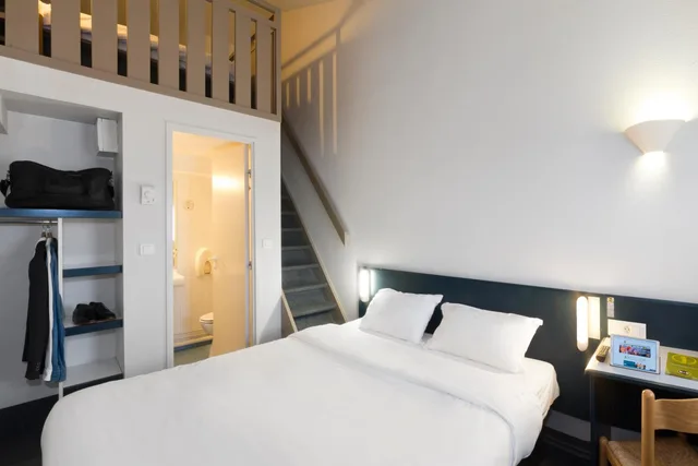 غرفة رباعية بأربعة أسرّة، B&B Hotel Le Mans Nord 2 1/1
