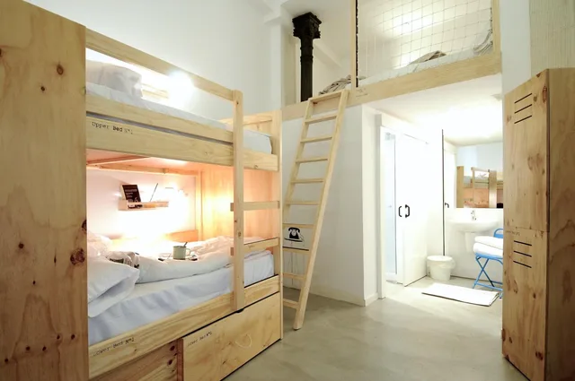سكن مشترك بأربعة أسرّة للنساء بحمام خاص، The Hat Hostel 1/1
