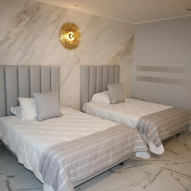 غرفة كلاسيكية رباعية، One Hotel & Restaurant 2/10