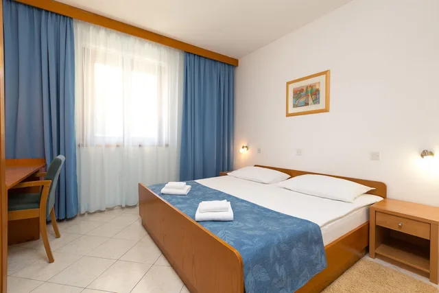 Apartment, 1 Single and 2 Double Beds، Maistra Select Riva Apartments Vrsar 2/3