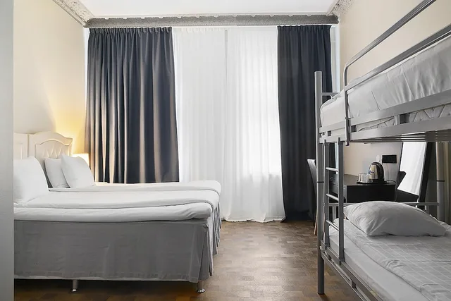 غرفة عائلية بسرير بطابقين وسرير كوين، Hotel Hotorget, BW Signature Collection 1/7