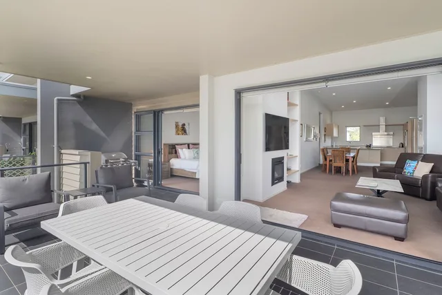 1 Bedroom, Deluxe, Villa, King Bed, Sovereign Pier on the Waterways 7/10