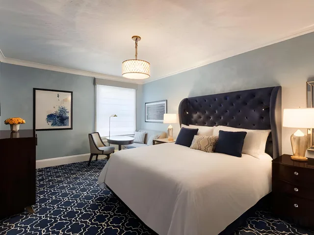Fairmont, Queen Bed, Bay View، Claremont Resort & Club 1/1