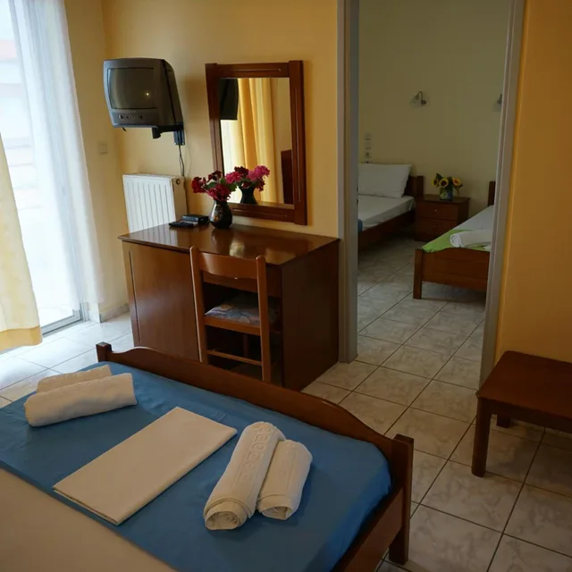 غرفة رباعية، Hotel Iraklis 10/10