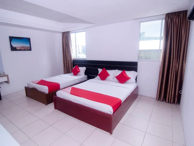 جناح سوبيريور، Hotel O Mayfair Hotel 1/2