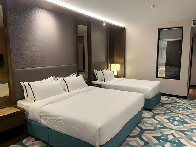 Executive, Triple, CHRISTEE SUITES 1/1